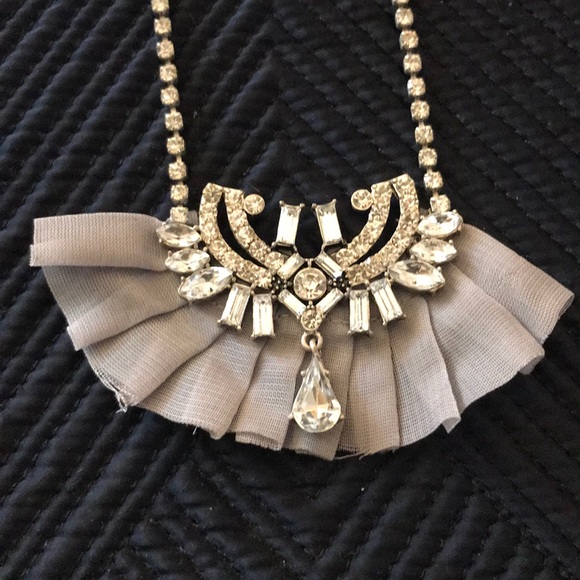Banana Republic crystal necklace - Picture 2 of 6